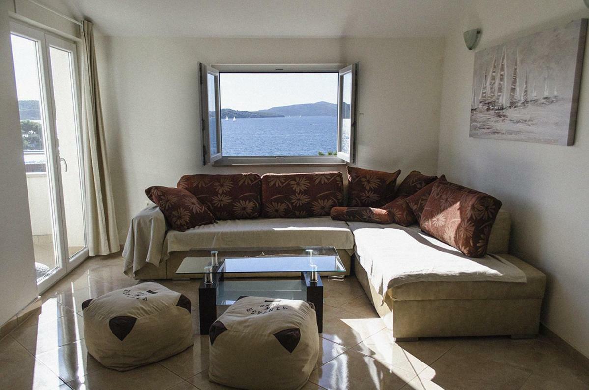 Mars Apartment Trogir Bagian luar foto