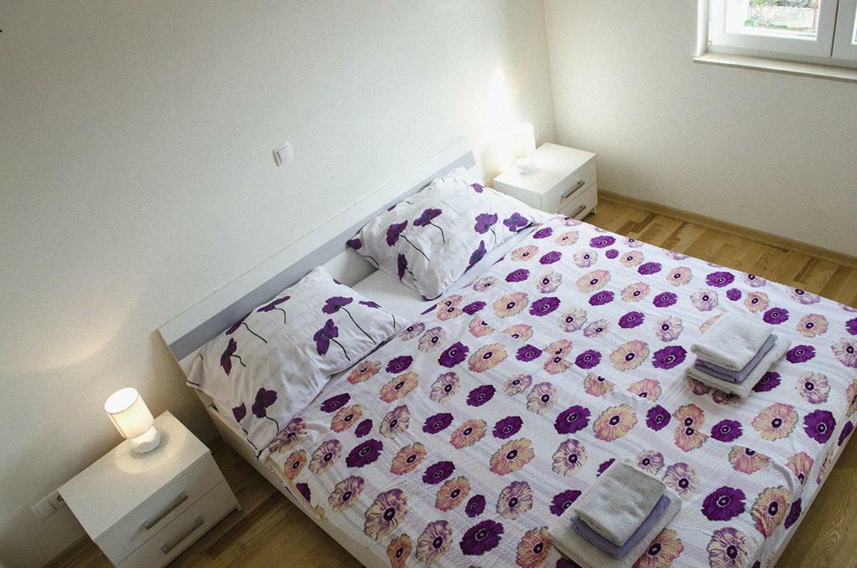 Mars Apartment Trogir Bagian luar foto
